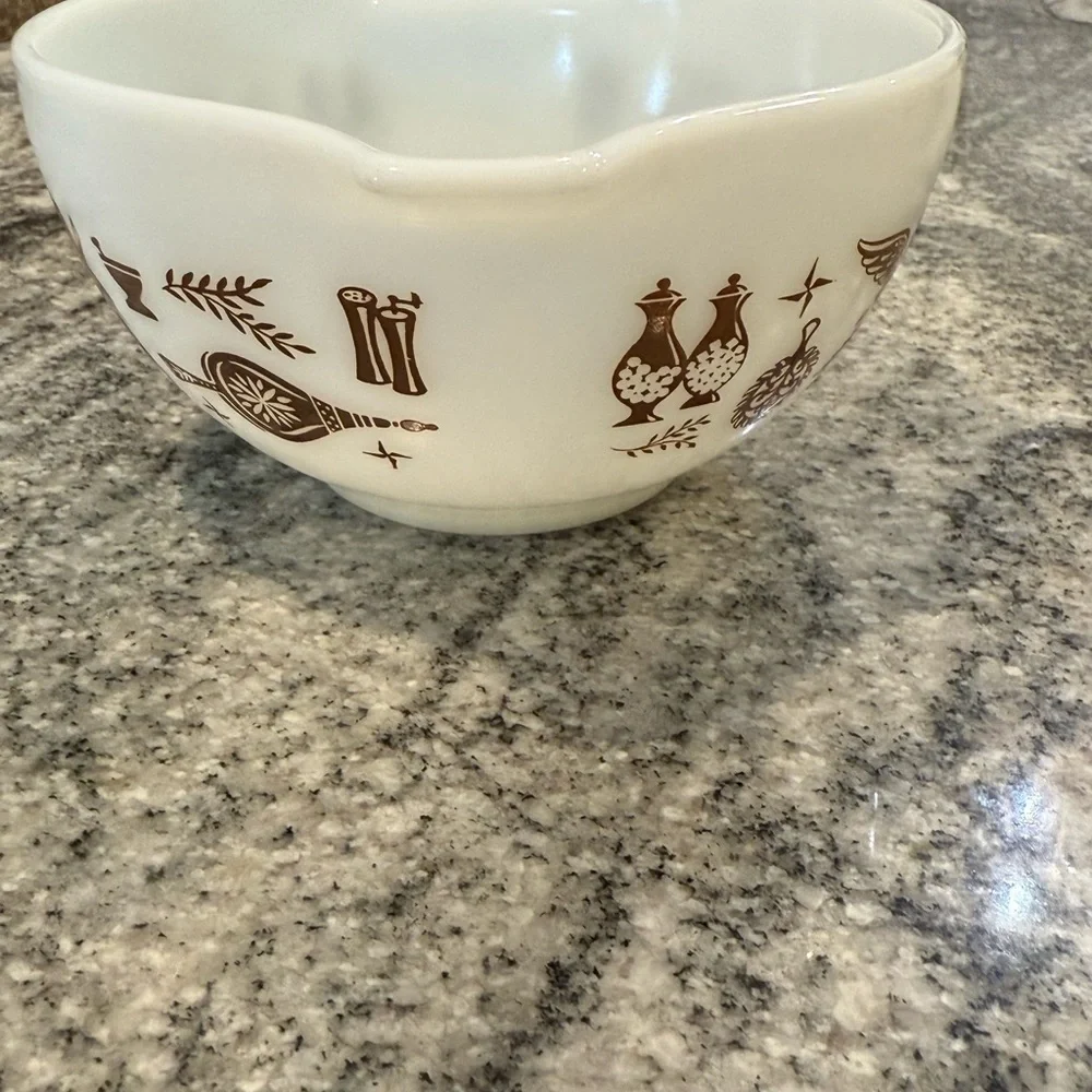 Pyrex Vintage Early American Cinderella mixing bowl #441
